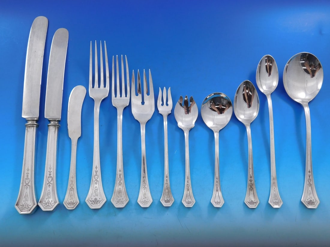 Reed & Barton Dorothy Quincy Sterling Silver Flatware Set 102 Pieces Service for 8: Reed & Barton Dorothy Quincy Sterling Silver Flatware Set 102 Pieces Service for 8 Presenting a stunning Reed & Barton sterling silver flatware service set in the elegant Dorothy Quincy pattern, craft