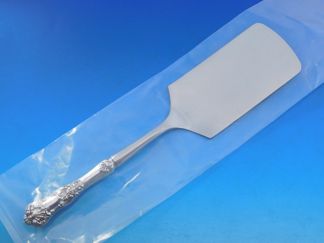 Dominick & Haff New King Sterling Silver Lasagna Server 11 Inch: Dominick & Haff New King Sterling Silver Lasagna Server 11 Inch This exquisite lasagna server is crafted from sterling silver and features the elegant New King pattern by Dominick & Haff. Measuring 11