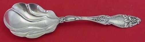Cloeta International Sterling Silver Preserve Spoon 7 5/8 inch Heirloom: Cloeta International Sterling Silver Preserve Spoon 7 5/8 inch Heirloom This exquisite Cloeta serving spoon by International Sterling showcases the timeless elegance of sterling silver craftsmanship.