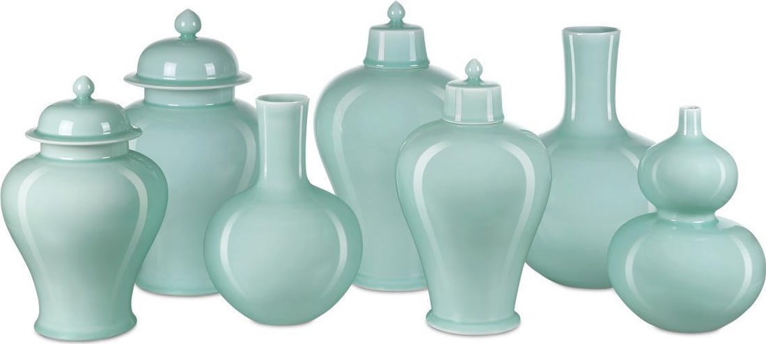 Currey Celadon Green Porcelain Vase 15H Asian Antique Style: Currey Celadon Green Porcelain Vase 15H Asian Antique Style This exquisite Celadon Green Porcelain Vase embodies a beautiful Asian antique style, making it a perfect addition to any decor. With a stra