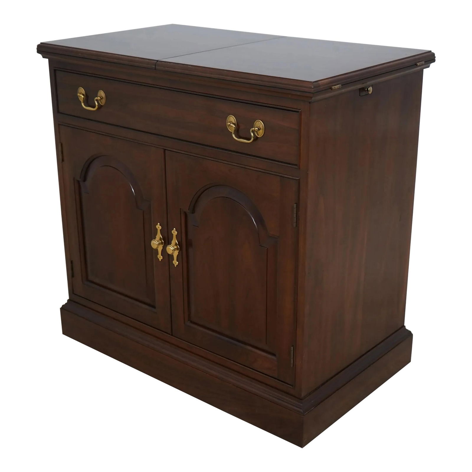 Stickley Cherry Wood Flip Top Server with Brass Hardware: Stickley Cherry Wood Flip Top Server with Brass Hardware This Stickley 2 Door Cherry Flip Top Server, crafted around 1986, showcases timeless traditional style and high-quality construction. Made from