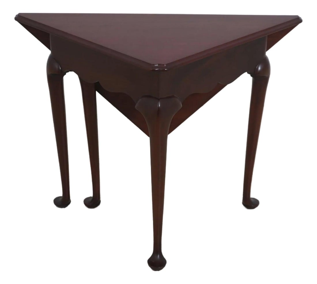 Mahogany Handkerchief Table from Colonial Williamsburg Collection by Baker: Mahogany Handkerchief Table from Colonial Williamsburg Collection by Baker This handkerchief table from the Colonial Williamsburg Collection by Baker features high quality mahogany construction and sh