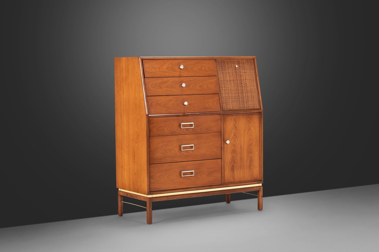 Drexel Sun Coast Tall Dresser by Kipp Stewart Mid-Century Modern 1950s: Drexel Sun Coast Tall Dresser by Kipp Stewart Mid-Century Modern 1950s Introducing the Drexel Sun Coast Collection Tall Gentlemen's Dresser, designed by Kipp Stewart in the 1950s. This stunning piece,