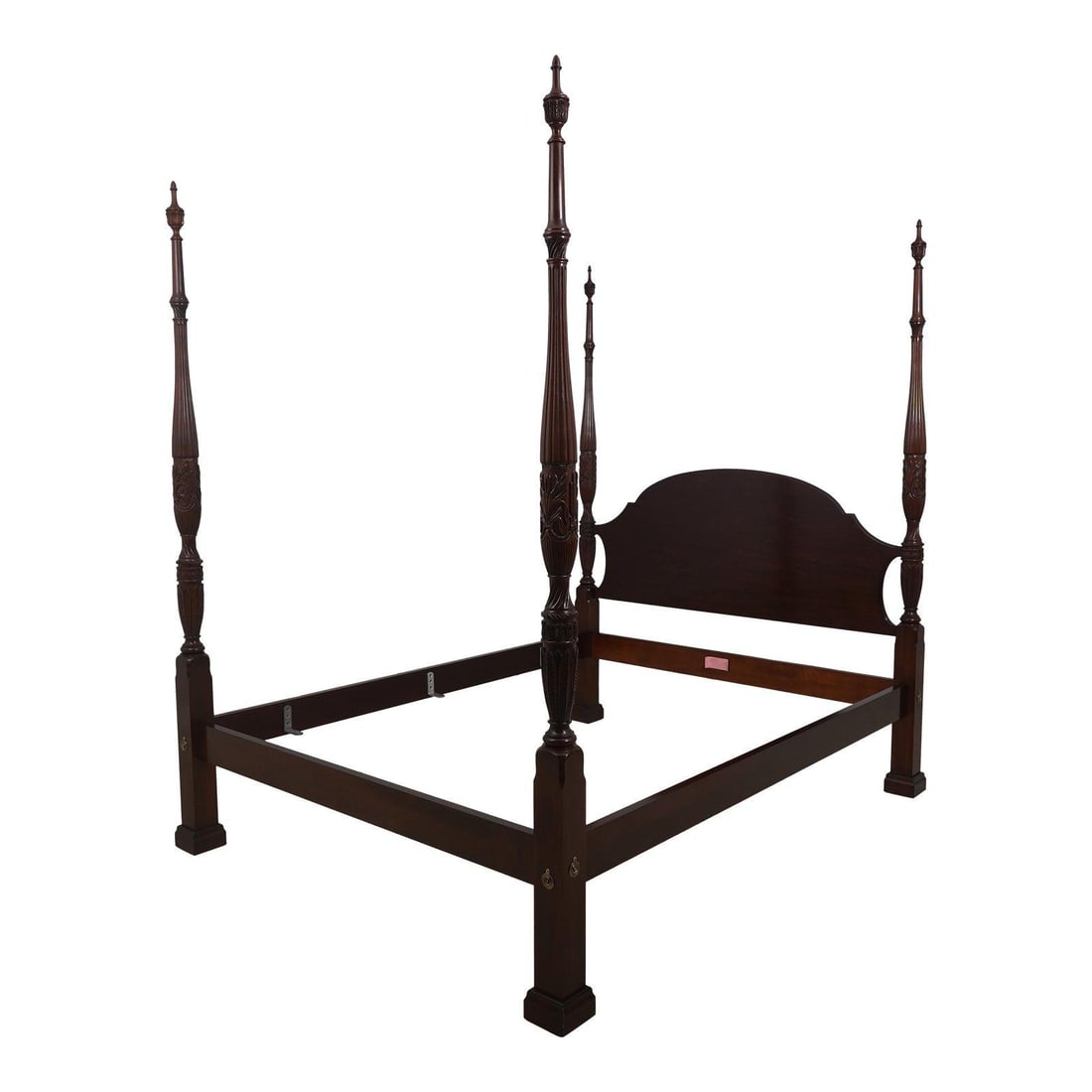 Henkel Harris Model 151 Mahogany Queen Poster Bed with Brass Hardware: Henkel Harris Model 151 Mahogany Queen Poster Bed with Brass Hardware Discover the elegance of this Henkel Harris Mahogany Queen Size Model 151 Poster Bed, featuring fine carved details and high-quali