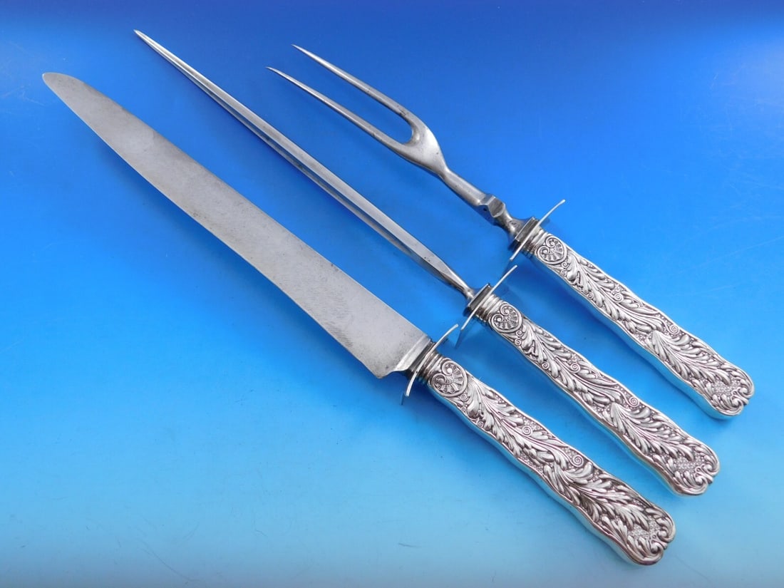 Gorham Saint Cloud Sterling Silver 3-Piece Roast Carving Set Monogrammed: Gorham Saint Cloud Sterling Silver 3-Piece Roast Carving Set Monogrammed Enhance your dining experience with this exquisite 3-piece roast carving set from the renowned Gorham brand, featuring the eleg