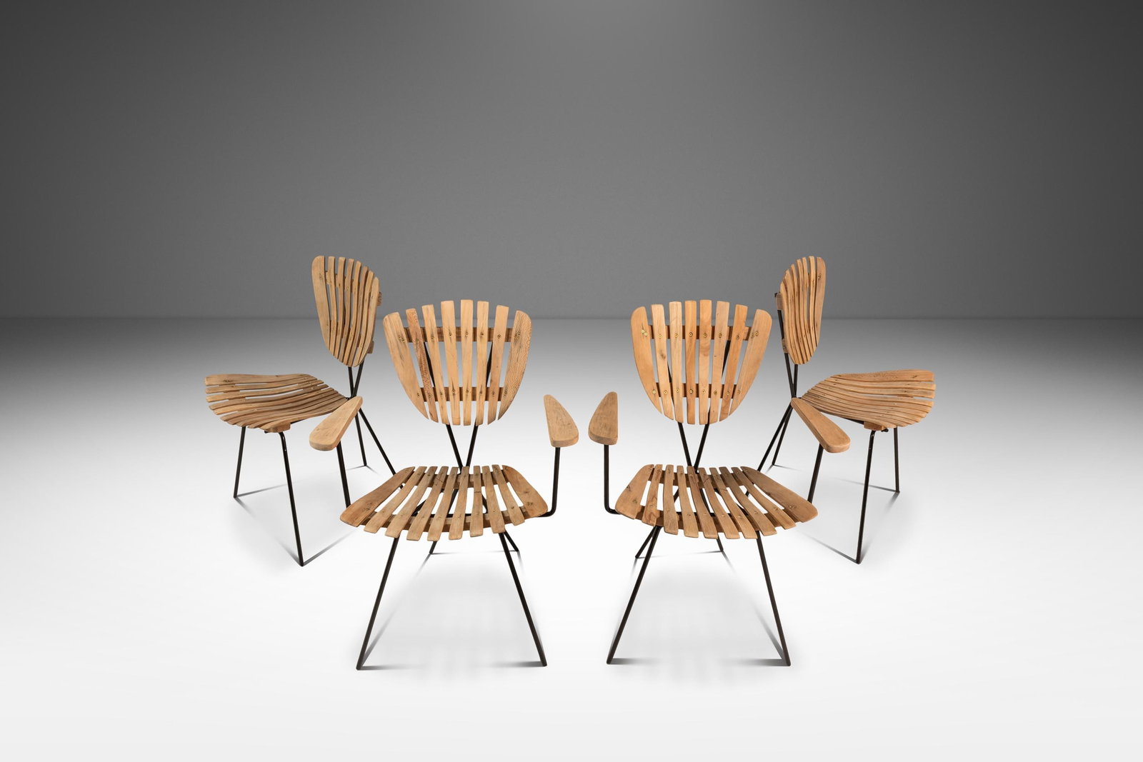 Four Restored Mid-Century Modern Chairs by Arthur Umanoff USA 1960s: Four Restored Mid-Century Modern Chairs by Arthur Umanoff USA 1960s This exceptional set of four restored Mid-Century Modern chairs, attributed to the designs of Arthur Umanoff, features a striking co