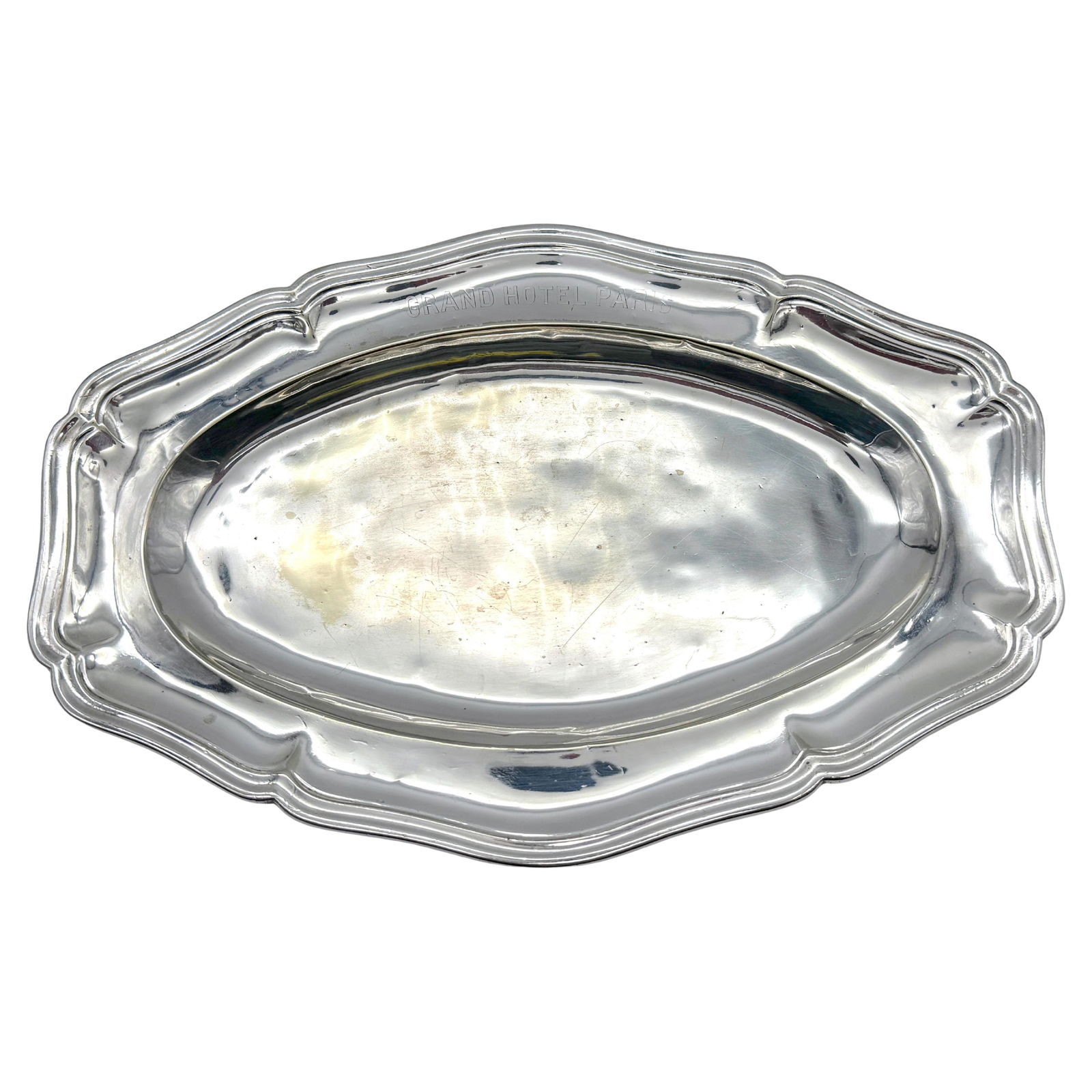 Christofle Grand Hotel Paris Silver-Plated Oval Tray 1920s Belle Epoque: Christofle Grand Hotel Paris Silver-Plated Oval Tray 1920s Belle Epoque Presenting a stunning Christofle 'Grand Hotel Paris' Silver-Plated Oval Tray from the 1920s, a remarkable piece of French luxury