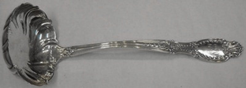 Tiffany & Co Richelieu Sterling Silver Oyster Ladle 11 Fluted Bowl: Tiffany & Co Richelieu Sterling Silver Oyster Ladle 11 Fluted Bowl This exquisite oyster ladle is crafted from sterling silver and features the elegant Richelieu pattern by Tiffany & Co. Measuring 11