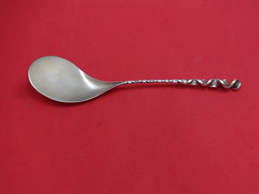 Whiting Reverse Twist Sterling Silver Poached Oyster Server Gold Wash 10.5": Whiting Reverse Twist Sterling Silver Poached Oyster Server Gold Wash 10.5" This exquisite Reverse Twist #8 Poached Oyster Server is crafted from high-quality sterling silver by renowned maker Whiting