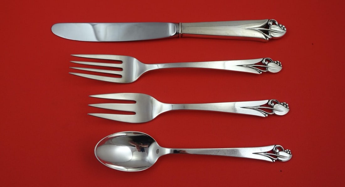 Frank Smith Woodlily Sterling Silver 4-Pc Place Setting: Frank Smith Woodlily Sterling Silver 4-Pc Place Setting Enhance your dining experience with this stunning 4-piece regular size place setting from the Woodlily pattern by Frank Smith. Crafted from high