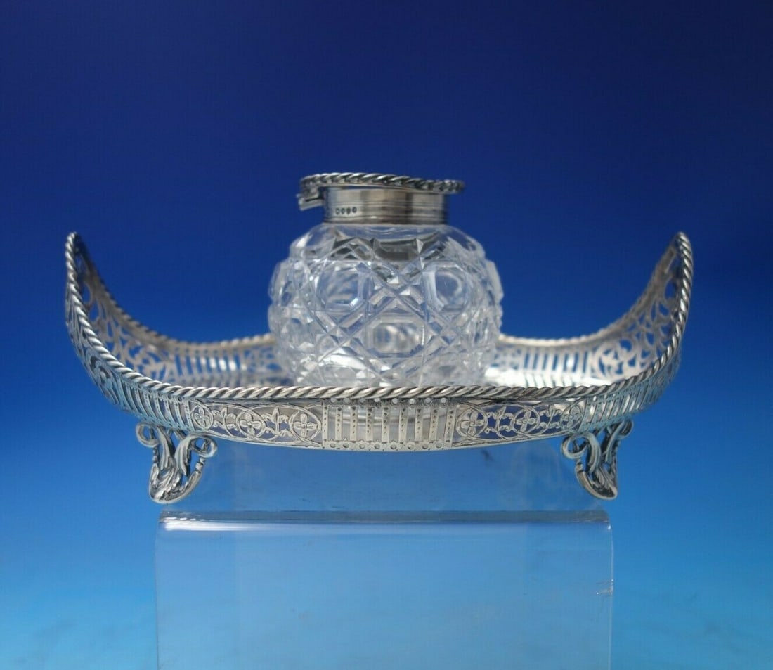 Thomas William Dobson Sterling Silver Boat Inkwell with Crystal 8 x 5: Thomas William Dobson Sterling Silver Boat Inkwell with Crystal 8 x 5 This exquisite inkwell, crafted by Thomas William Dobson, showcases a unique boat style design made from high-quality sterling sil