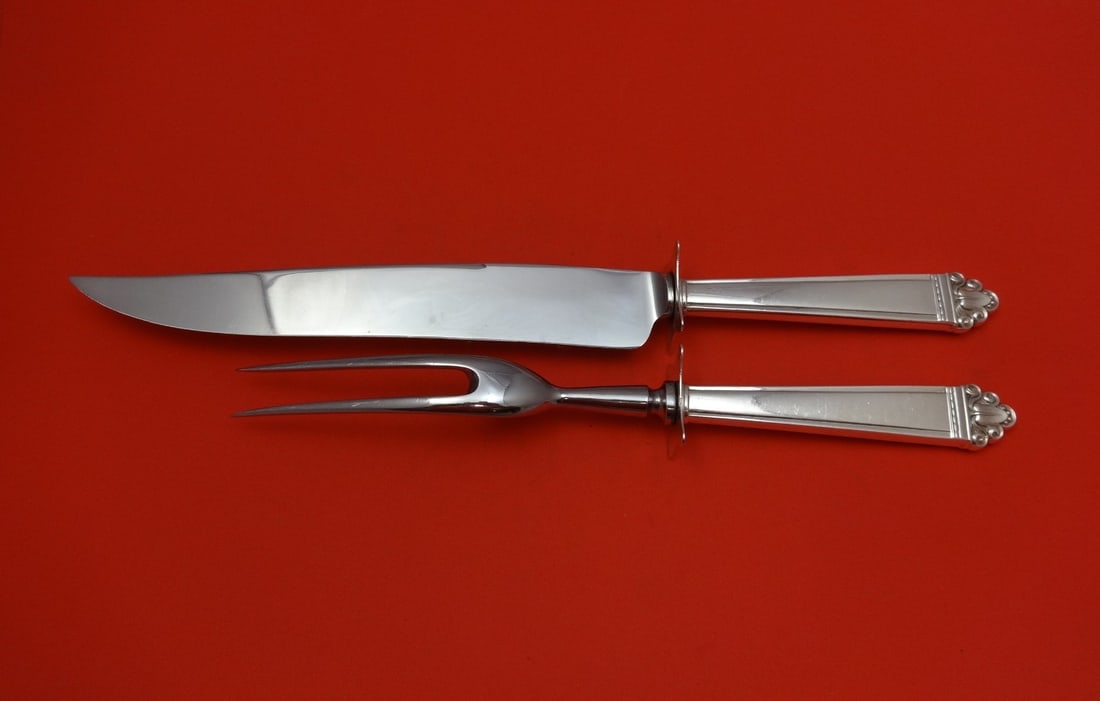 Juliana by Watson Sterling Silver 2pc Carving Set Knife Fork: Juliana by Watson Sterling Silver 2pc Carving Set Knife Fork Elevate your dining experience with this exquisite Juliana by Watson Sterling Silver Roast Carving Set, featuring a knife and fork. Crafted