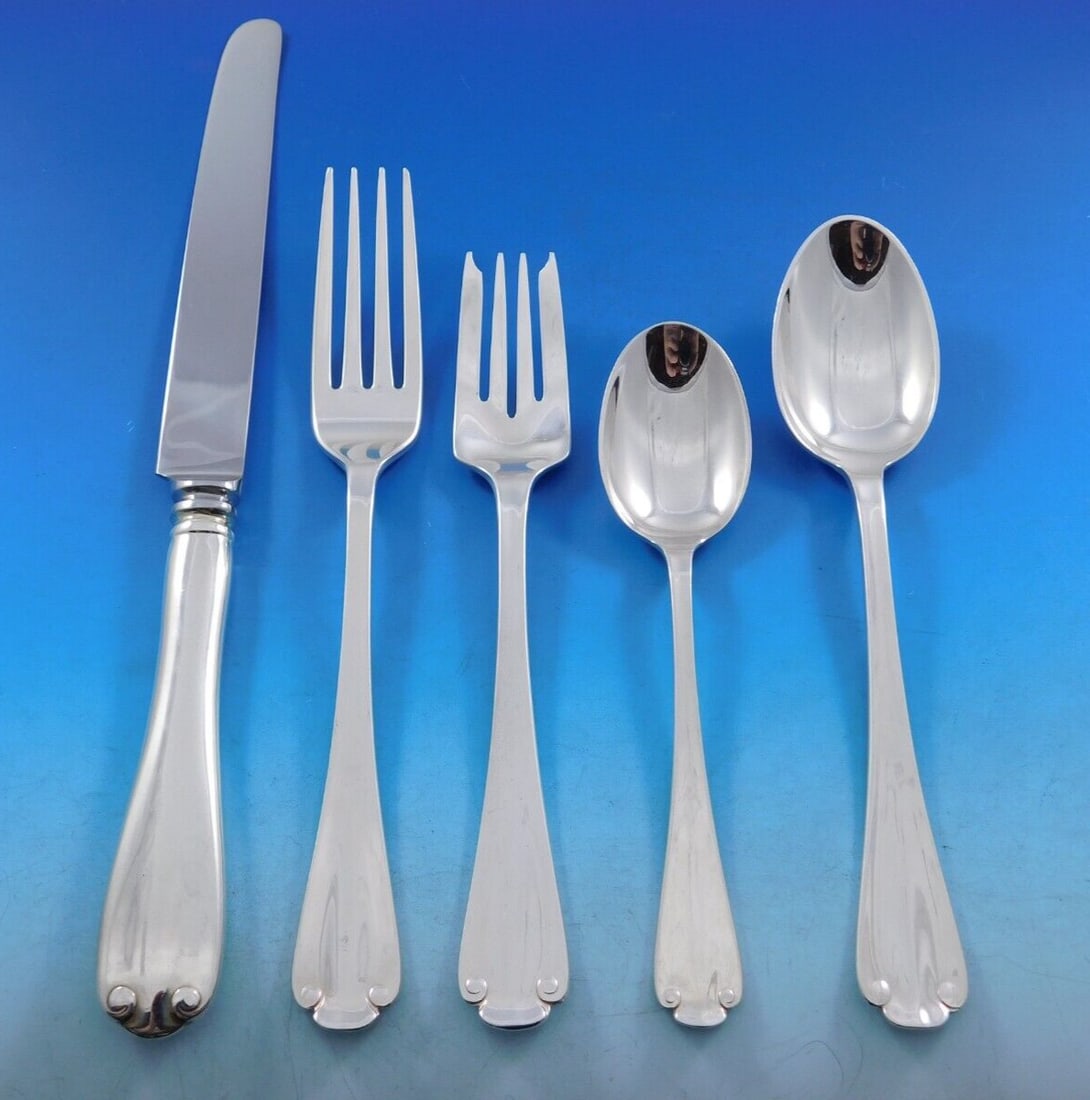 Tiffany & Co Flemish Sterling Silver Flatware Set 42 Pieces with Storage Chest: Tiffany & Co Flemish Sterling Silver Flatware Set 42 Pieces with Storage Chest Discover the elegance of the Flemish pattern flatware set by Tiffany & Co., crafted from high-quality sterling silver. Th