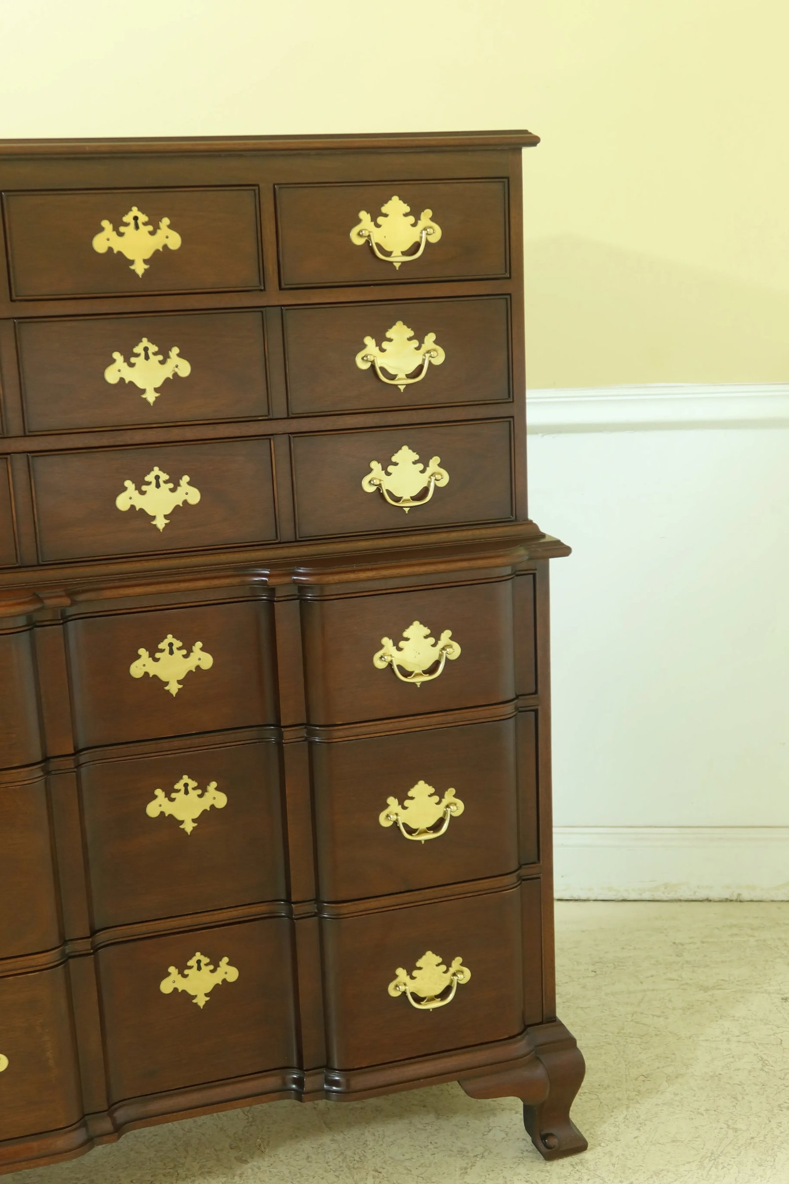 Kindel Oxford Mahogany Block Front High Chest Chippendale Style - 2