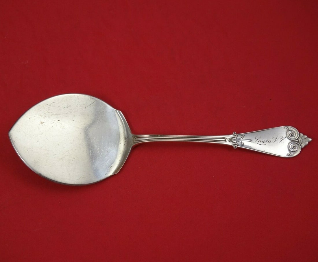 Tiffany & Co Beekman Sterling Silver Buckwheat Server 9 3/8 Inch: Tiffany & Co Beekman Sterling Silver Buckwheat Server 9 3/8 Inch Presenting the Beekman pattern Buckwheat Server by Tiffany & Co., crafted from high-quality sterling silver. This elegant serving piece