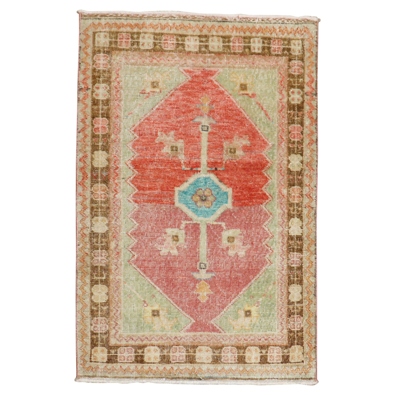Vintage Turkish Hand-Knotted Wool Scatter Rug 33 x 46 Industrial Style: Vintage Turkish Hand-Knotted Wool Scatter Rug 33 x 46 Industrial Style This vintage Turkish scatter rug embodies the charm of mid-20th century design, crafted from high-quality wool and hand-knotted t