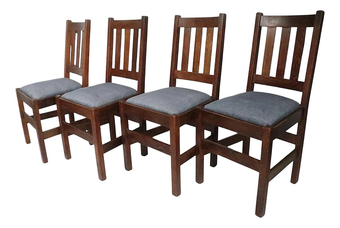 Set of 4 Lifetime Arts & Crafts Dining Chairs Circa 1911-1920s Oak: Set of 4 Lifetime Arts & Crafts Dining Chairs Circa 1911-1920s Oak This set of four Arts and Crafts Mission Style dining chairs, produced by the Lifetime Furniture Company of Grand Rapids, Michigan, d