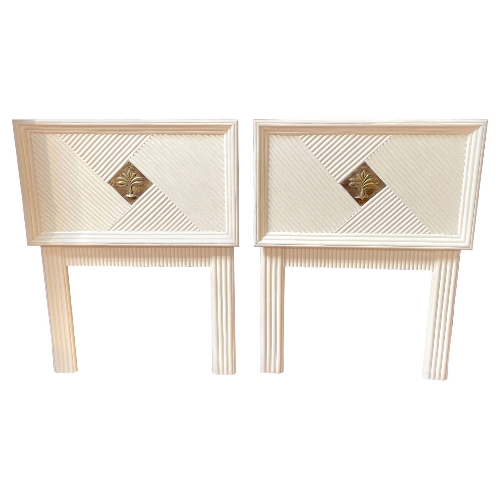 Hollywood Regency Pair of Palm Beach Twin Beds with Bronze Medallion: Hollywood Regency Pair of Palm Beach Twin Beds with Bronze Medallion This exquisite pair of 'Palm Beach' twin beds seamlessly blends elegance and style, embodying the Hollywood Regency aesthetic. Each