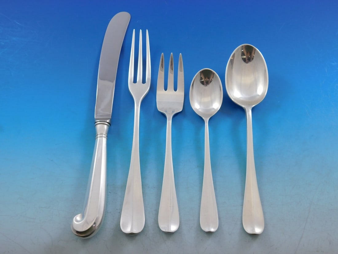 Stieff Queen Anne Williamsburg Sterling Silver Flatware Set 33 pcs: Stieff Queen Anne Williamsburg Sterling Silver Flatware Set 33 pcs Enhance your dining experience with the exquisite Queen Anne Williamsburg by Stieff Sterling Silver Flatware Set. This 33-piece colle