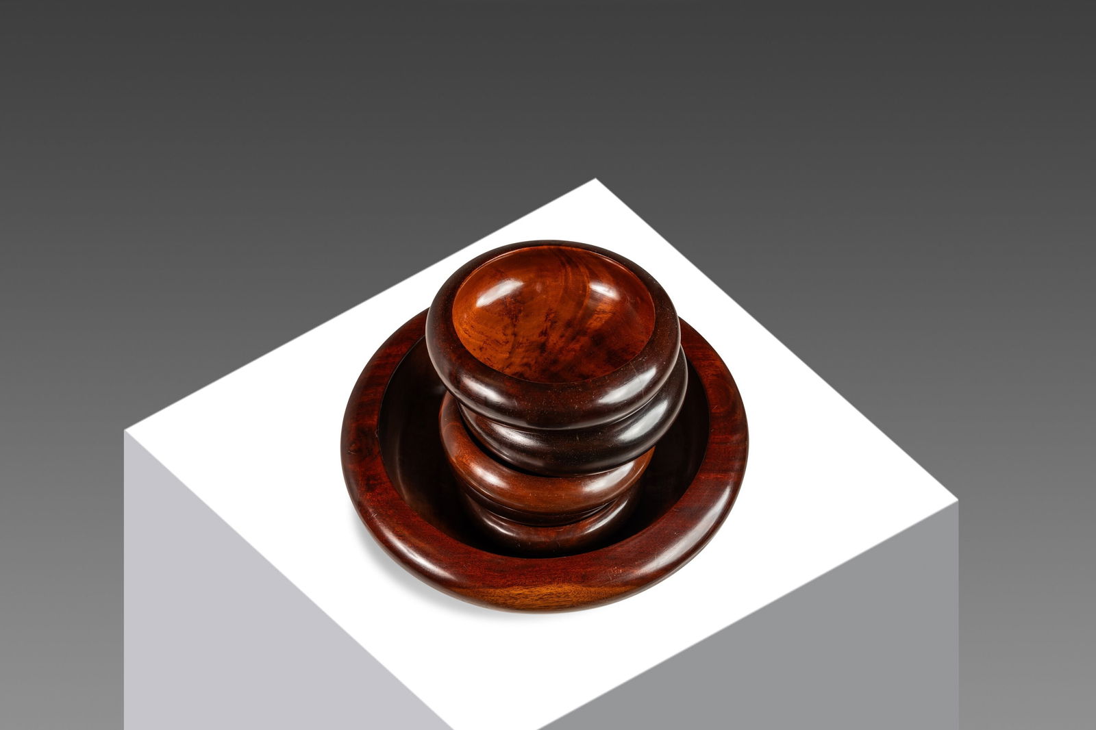 Set of 6 Danish Modern Hand-Turned Cherry Wood Serving Bowls 1960s: Set of 6 Danish Modern Hand-Turned Cherry Wood Serving Bowls 1960s This exquisite set of six hand-turned serving bowls showcases the beauty of solid cherry wood, embodying the Danish Organic Modern an