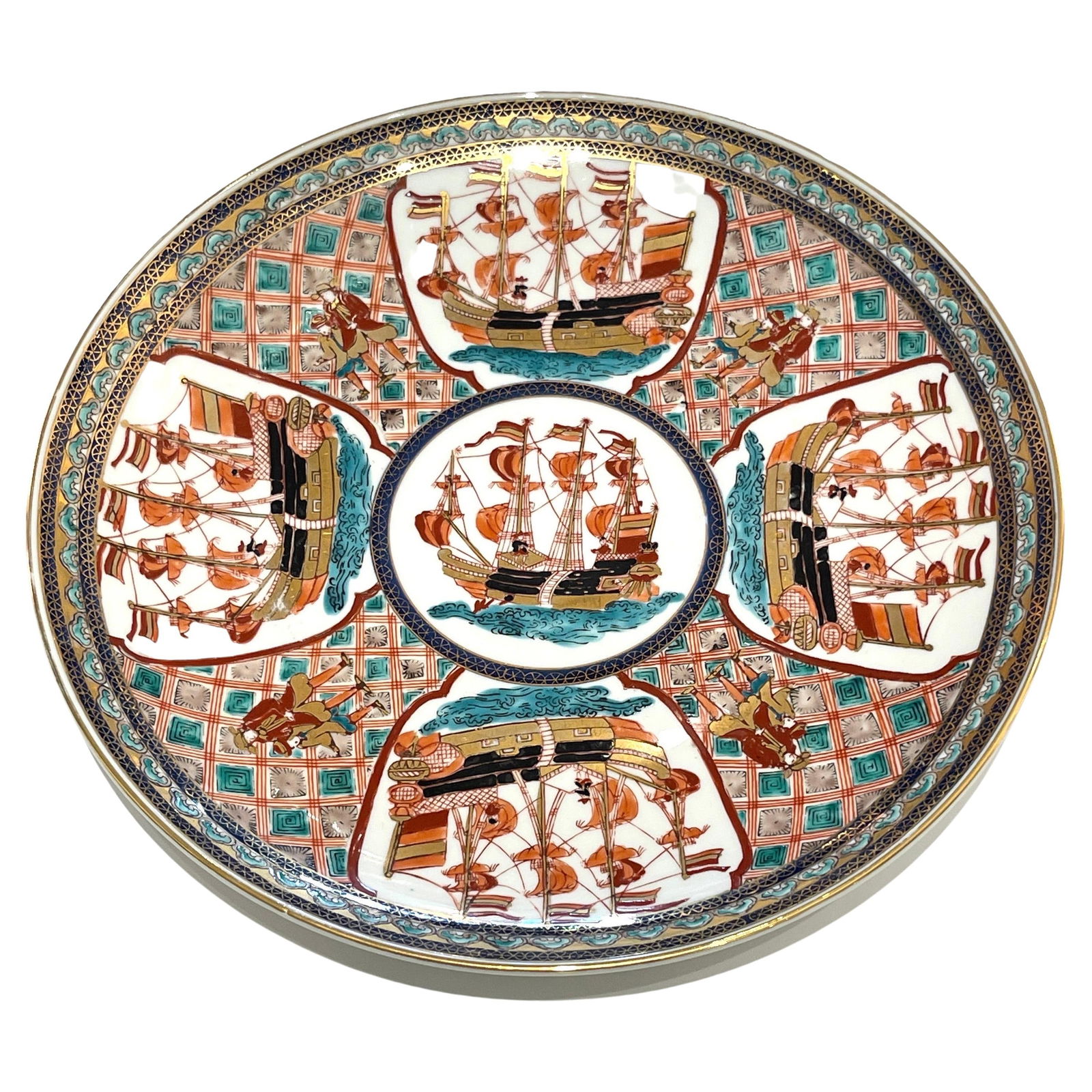Fukagawa Japanese Imari Black Ship Charger 14.5in Showa Era: Fukagawa Japanese Imari Black Ship Charger 14.5in Showa Era This exquisite Japanese Imari 'Black Ship' charger is attributed to Fukagawa, showcasing the elegance of the Showa period. Crafted from fine
