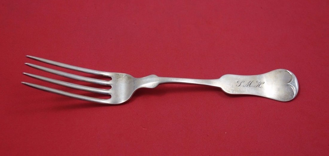 Eaves & Nye Cincinnati Sterling Silver Dinner Fork Monogrammed 7.5 Inches: Eaves & Nye Cincinnati Sterling Silver Dinner Fork Monogrammed 7.5 Inches This exquisite dinner fork from the Cincinnati pattern by Eaves & Nye is crafted from high-quality sterling silver. Measuring