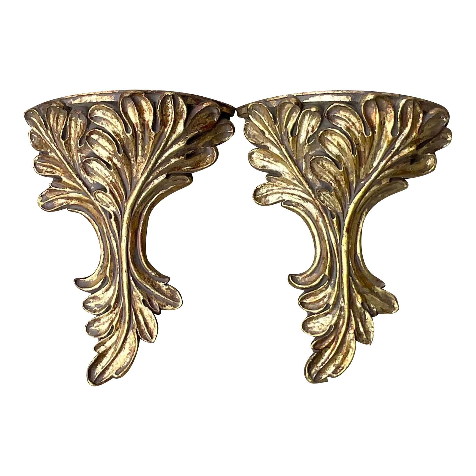 Pair of Vintage Regency Gilt Laurel Wall Brackets: Pair of Vintage Regency Gilt Laurel Wall Brackets Enhance your decor with this exquisite pair of vintage Regency wall brackets. Featuring chic hand-carved laurels, these brackets showcase a stunning s
