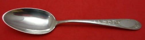 Kirk Primrose Sterling Silver Serving Spoon 8 3/8 Inches Unmonogrammed: Kirk Primrose Sterling Silver Serving Spoon 8 3/8 Inches Unmonogrammed This exquisite Primrose serving spoon from Kirk is crafted from high-quality sterling silver and measures 8 3/8" in length. The s