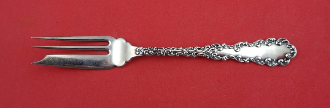 Wallace Waverly Sterling Silver 3-Tine Pastry Fork 6 1/8": Wallace Waverly Sterling Silver 3-Tine Pastry Fork 6 1/8" This exquisite Waverly pastry fork by Wallace is crafted from high-quality sterling silver (.925) and features a classic 3-tine design. Measur