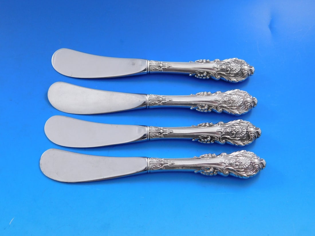 Wallace Sir Christopher Sterling Silver Butter Spreader Set 4 pcs: Wallace Sir Christopher Sterling Silver Butter Spreader Set 4 pcs Enhance your dining experience with this exquisite set of four butter spreaders from the Sir Christopher pattern by Wallace. Each spre