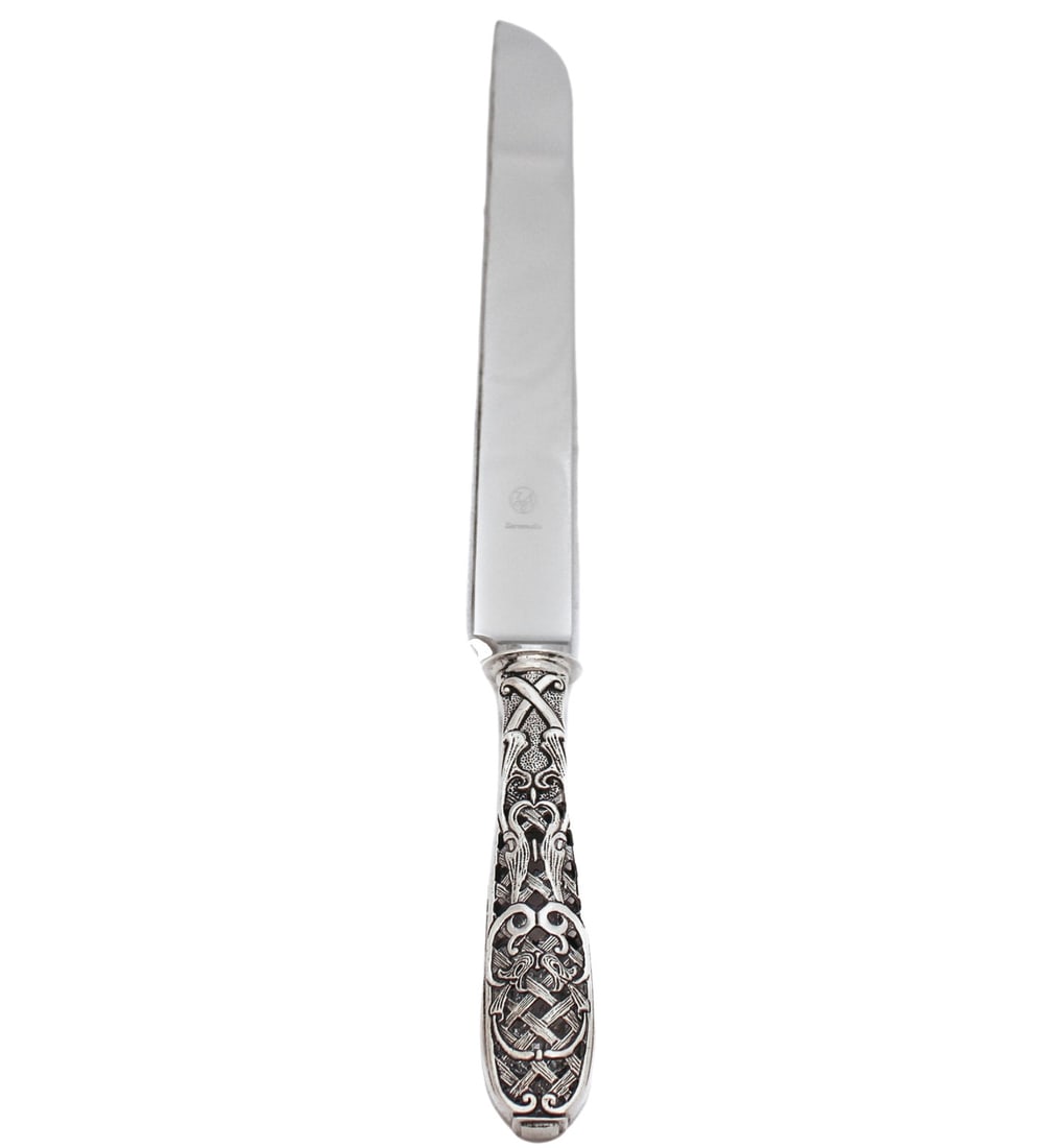 Italian 925 Sterling Silver Handmade Chased Swirl Bread Knife 10 Inch: Italian 925 Sterling Silver Handmade Chased Swirl Bread Knife 10 Inch Discover the elegance of this Italian 925 Sterling Silver Handmade Ornate Chased Swirl Cut Out Bread Knife. Crafted with attention