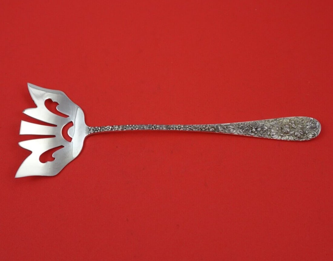 Stieff Rose Sterling Silver 8.5 Inch Bacon Server Serving Piece: Stieff Rose Sterling Silver 8.5 Inch Bacon Server Serving Piece This elegant 8 1/2" bacon server is crafted from sterling silver and features the exquisite Rose pattern by Stieff. Known for its classi