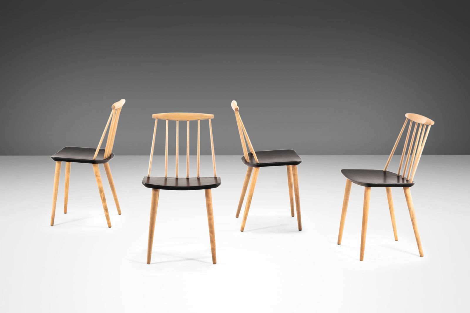 Set of 4 Folke Palsson J 77 Farmhouse Chairs in Beech Denmark 1960s: Set of 4 Folke Palsson J 77 Farmhouse Chairs in Beech Denmark 1960s Introducing a stunning set of four Model J 77 'Farmhouse' chairs designed by Folke Palsson for FDB Mobelfabrik, crafted in solid bee