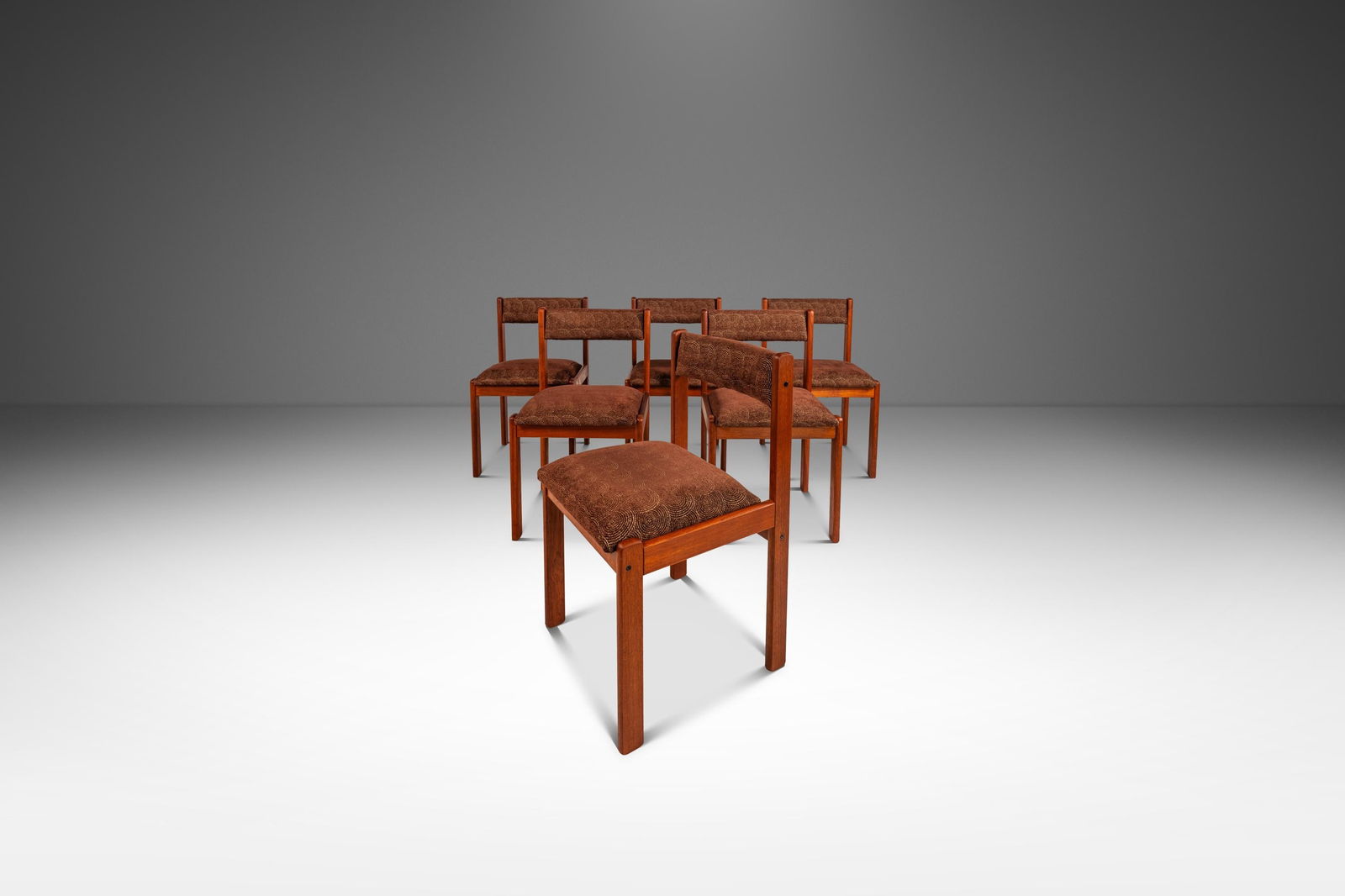 Set of 6 Findahl Mobler Danish Teak Dining Chairs 1970s Mid-Century Modern: Set of 6 Findahl Mobler Danish Teak Dining Chairs 1970s Mid-Century Modern This exquisite set of six Danish Mid-Century Modern dining chairs by Findahl Mobler showcases the timeless elegance of Scandi
