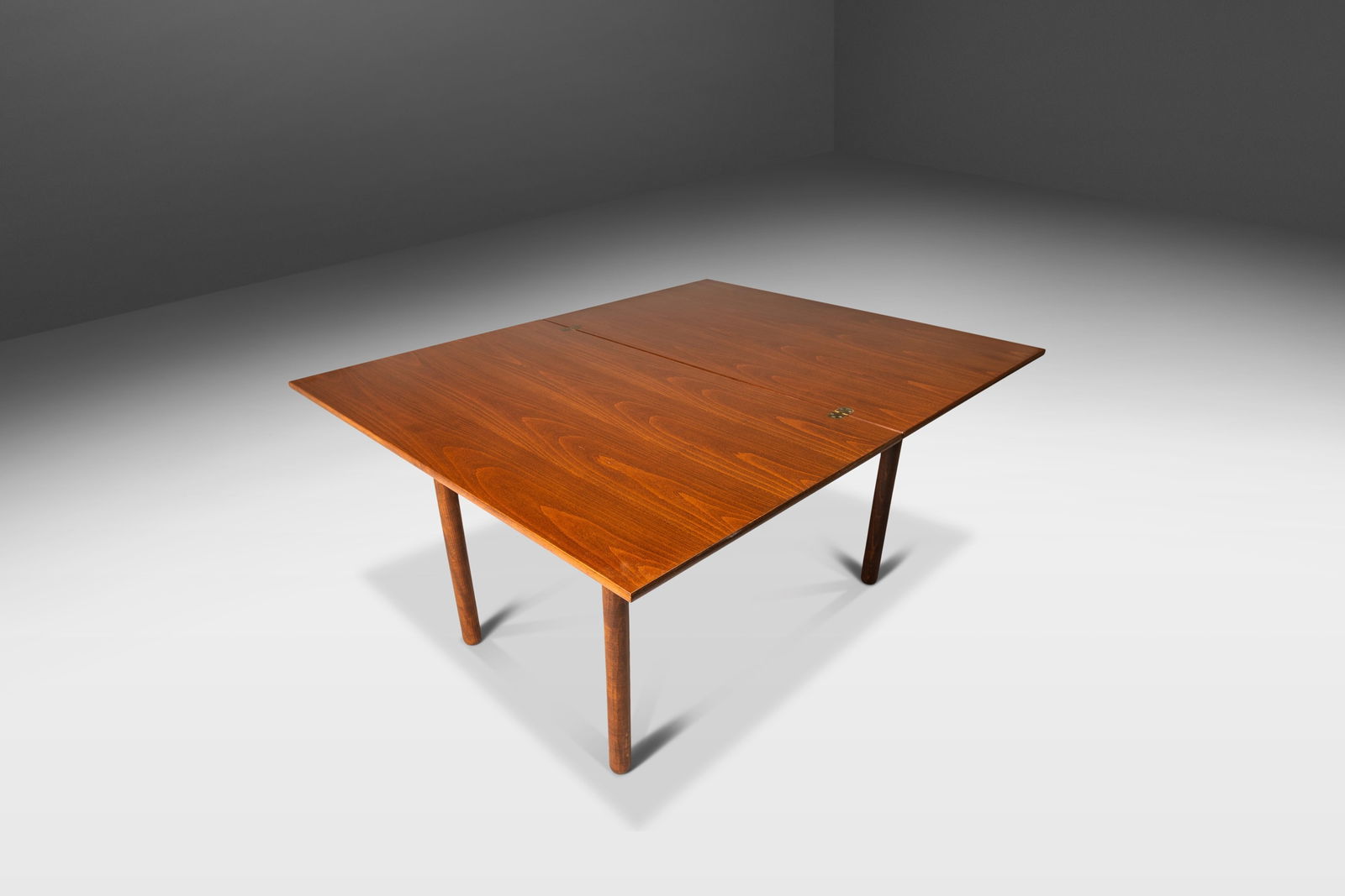 Mid-Century Modern Flip-Flap Dining Table in Walnut by Folke Ohlsson 1960s: Mid-Century Modern Flip-Flap Dining Table in Walnut by Folke Ohlsson 1960s This Mid-Century Modern Extension Flip-Flap Folding Dining Table, inspired by Folke Ohlsson's design, is a remarkable piece c