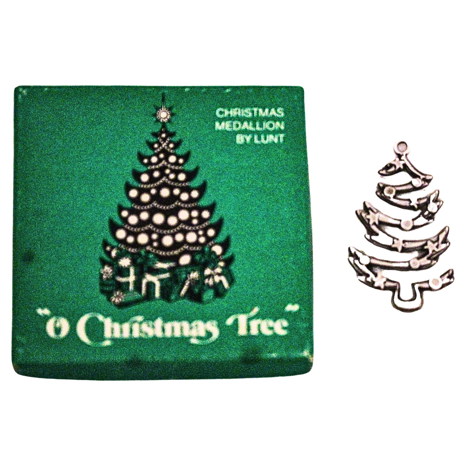 Lunt Sterling Silver 2002 O Christmas Tree Medallion Ornament: Lunt Sterling Silver 2002 O Christmas Tree Medallion Ornament Celebrate the holiday season with this exquisite Sterling Silver "O Christmas Tree" medallion, crafted by Lunt in 2002. This ornament beau