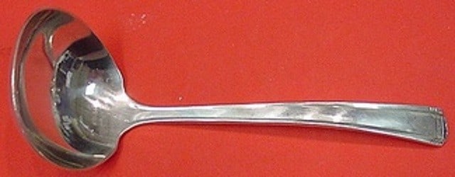 Westmorland Sterling Silver Gravy Ladle John & Priscilla 6.25 Inch: Westmorland Sterling Silver Gravy Ladle John & Priscilla 6.25 Inch This exquisite gravy ladle from Westmorland features the elegant John & Priscilla pattern, crafted from high-quality sterling silver.