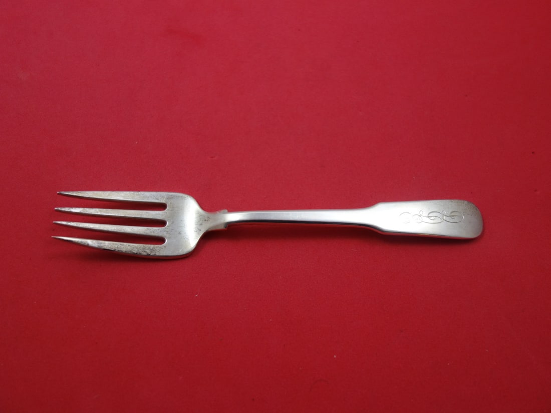 Tuttle Colonial Fiddle Sterling Silver Salad Fork 6 1/4 Inches: Tuttle Colonial Fiddle Sterling Silver Salad Fork 6 1/4 Inches This exquisite salad fork features the Colonial Fiddle pattern by Tuttle, crafted from high-quality sterling silver. Measuring 6 1/4 inch