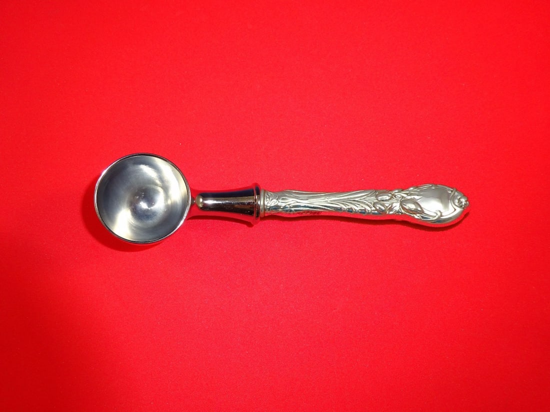 Reed and Barton La Parisienne Sterling Silver Coffee Scoop Custom Made 6": Reed and Barton La Parisienne Sterling Silver Coffee Scoop Custom Made 6" Introducing the La Parisienne Coffee Scoop by Reed and Barton, a beautifully crafted piece made of sterling silver with a chro