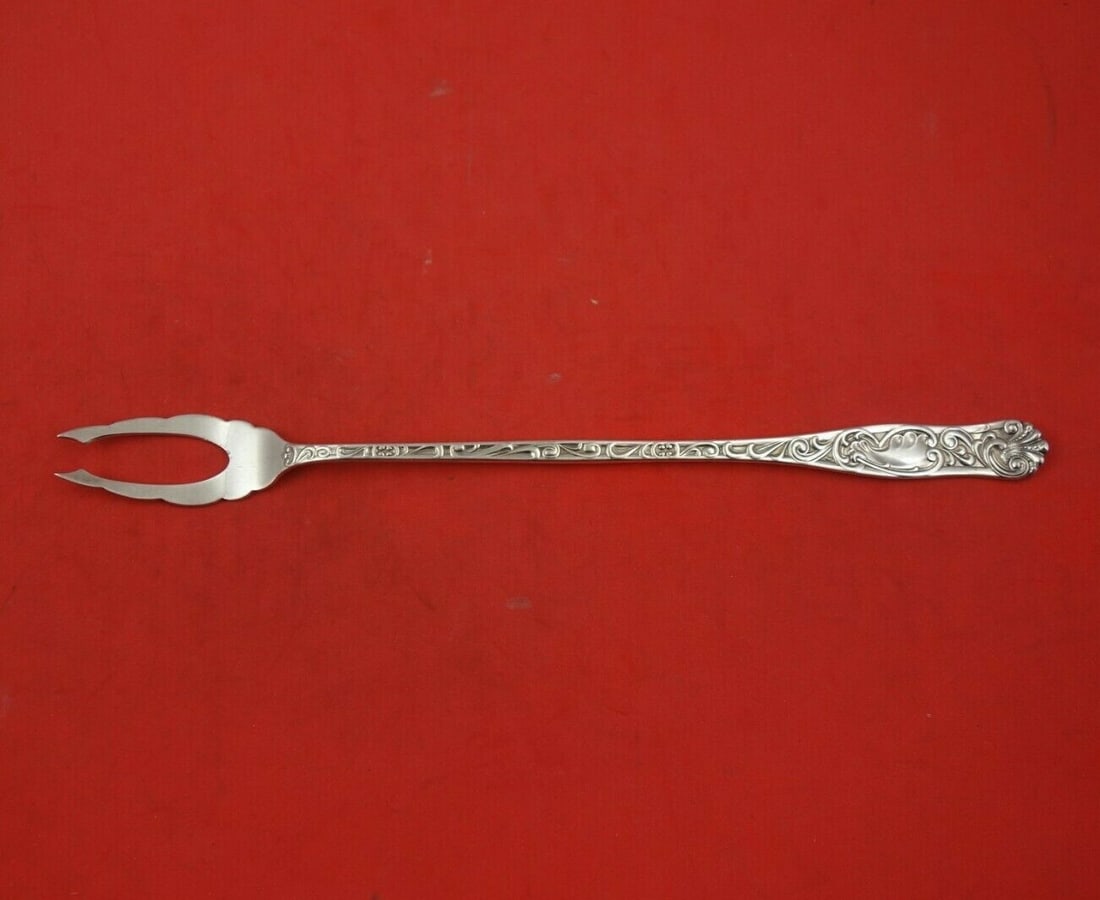 Towle Diane Sterling Silver 2-Tine Olive Fork 8.5 Inch Serving Piece: Towle Diane Sterling Silver 2-Tine Olive Fork 8.5 Inch Serving Piece This exquisite olive fork from the Diane pattern by Towle is crafted from high-quality sterling silver. Measuring 8 1/2 inches in l