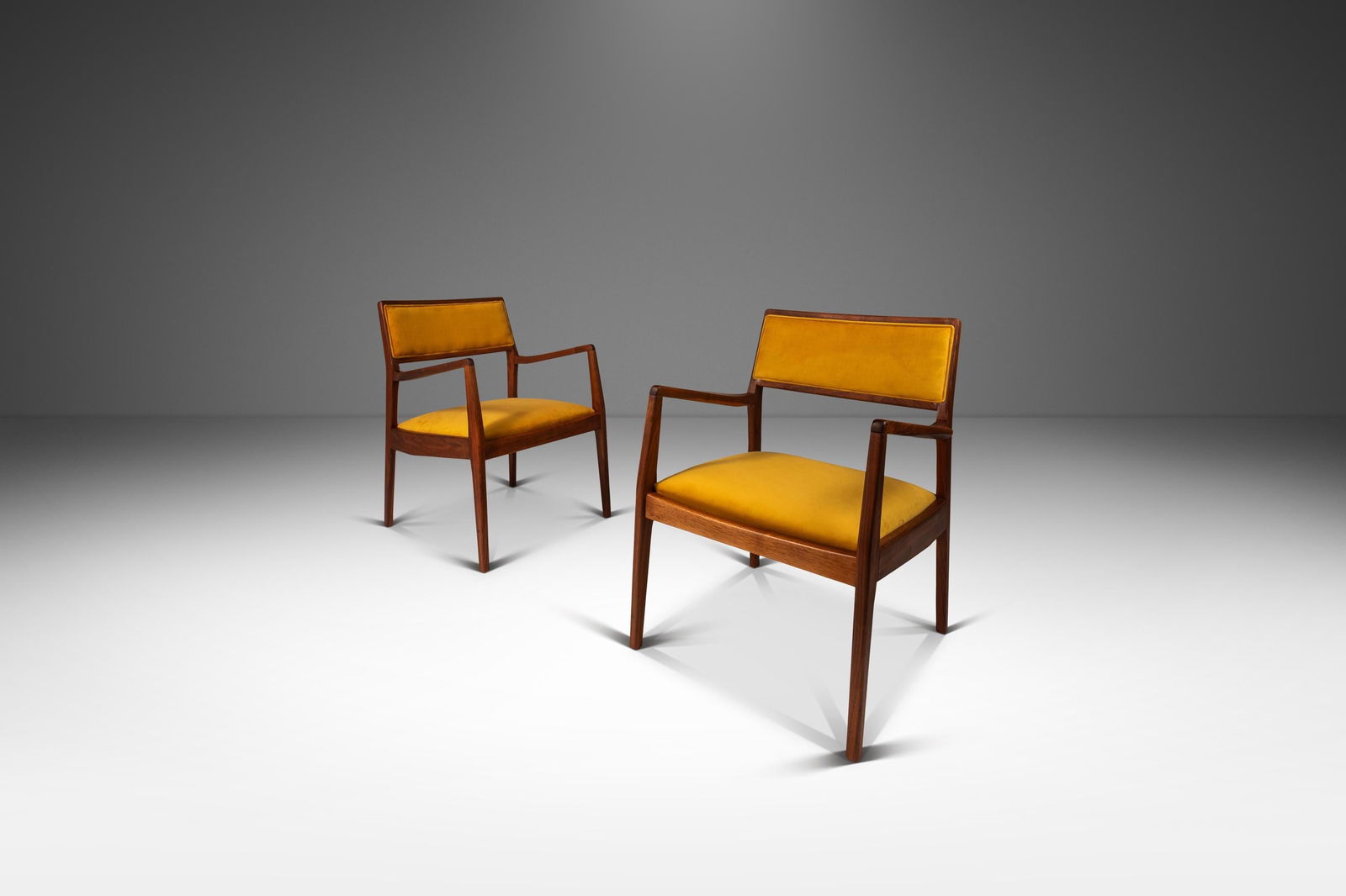 Restored Jens Risom C140 Playboy Chairs Set in Walnut and Velvet (1 of 10)