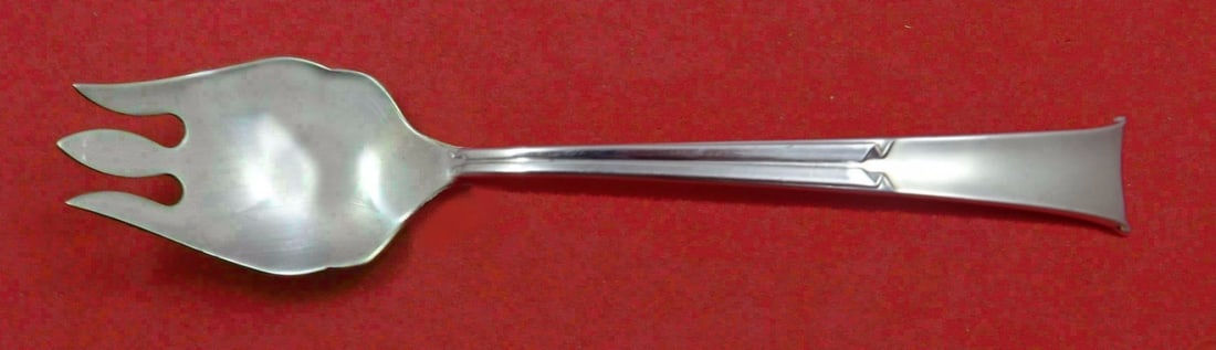 Tiffany & Co. Linenfold Sterling Silver Spork Custom 5 3/4 Inch: Tiffany & Co. Linenfold Sterling Silver Spork Custom 5 3/4 Inch This exquisite spork, crafted in the iconic Linenfold pattern by Tiffany & Co., is a stunning addition to any table setting. Measuring 5
