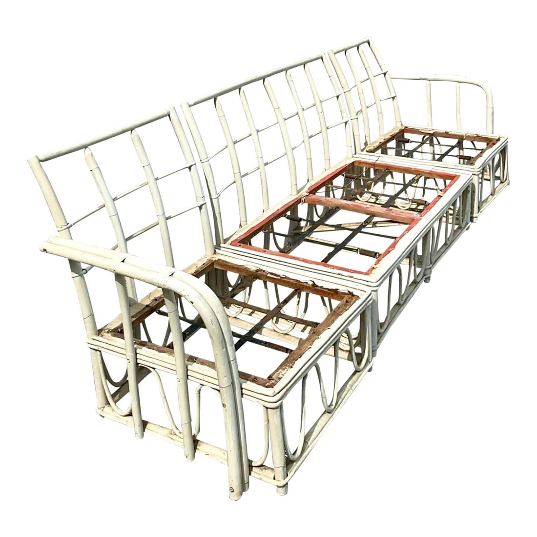 Rare Heywood Wakefield Vintage Rattan Coastal Sofa Alabaster Design: Rare Heywood Wakefield Vintage Rattan Coastal Sofa Alabaster Design Discover a stunning vintage Coastal rattan sofa crafted by the renowned Heywood Wakefield. This exquisite piece features a beautiful