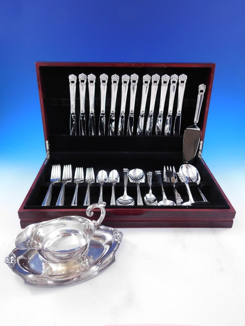 1847 Rogers Eternally Yours Silverplate Flatware Set 72 pcs for 12: 1847 Rogers Eternally Yours Silverplate Flatware Set 72 pcs for 12 Presenting the Eternally Yours flatware set by 1847 Rogers, an exquisite collection crafted from silverplate. This 72-piece set is pe