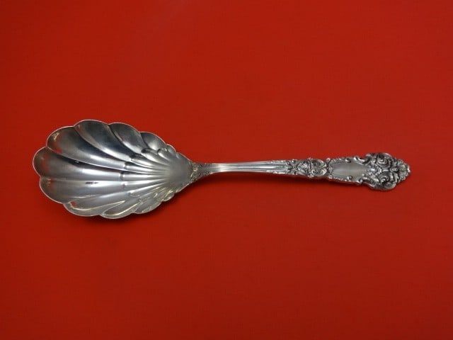 Reed & Barton French Renaissance Sterling Silver 9 Inch Shell Salad Spoon: Reed & Barton French Renaissance Sterling Silver 9 Inch Shell Salad Spoon Sterling silver salad serving spoon in the French Renaissance pattern by Reed & Barton, featuring a shell-shaped bowl. Measure