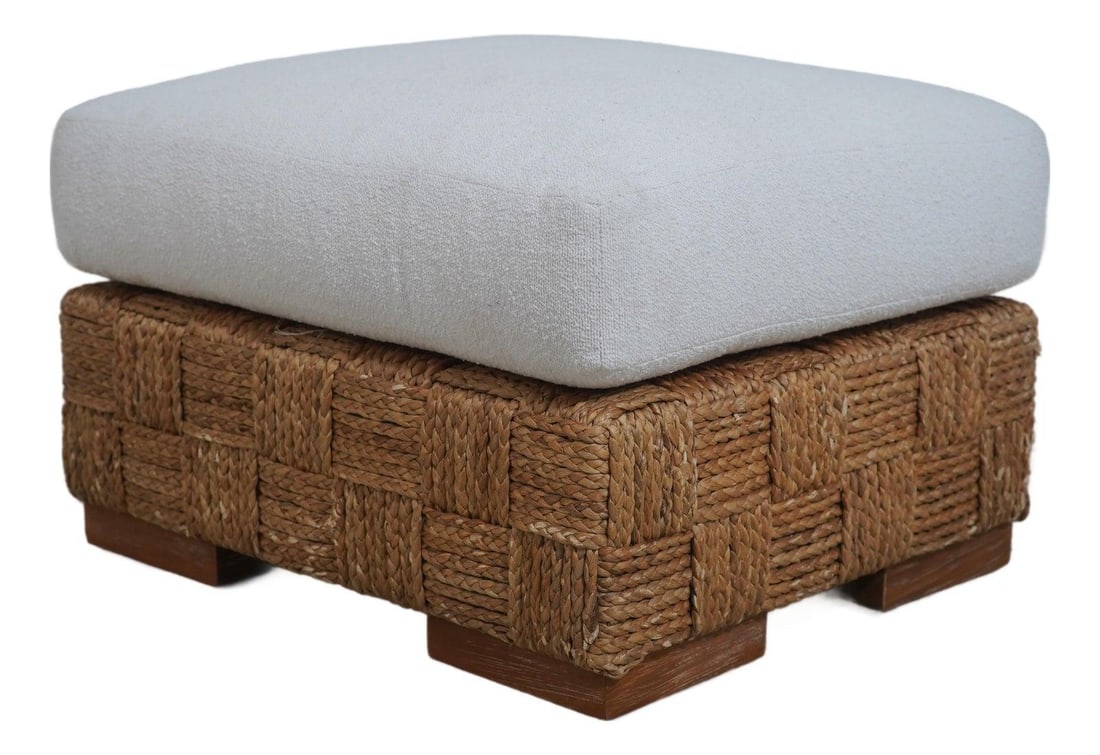 Ralph Lauren White Wicker Upholstered Stool Quality Construction: Ralph Lauren White Wicker Upholstered Stool Quality Construction This stylish Ralph Lauren Wicker Woven Upholstered Stool combines quality construction with a timeless design. Featuring a white terryc