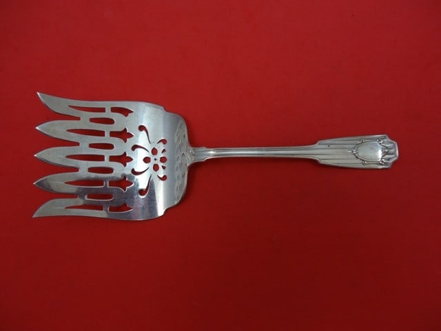 Gorham Spotswood Sterling Silver Asparagus Fork 9.25 Inch: Gorham Spotswood Sterling Silver Asparagus Fork 9.25 Inch Presenting the Spotswood by Gorham Sterling Silver Asparagus Fork, measuring 9 1/4 inches in length. This elegant serving fork features the cl