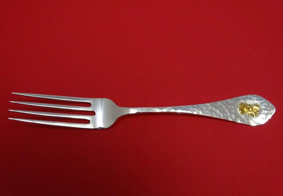 Shiebler Medallion Etruscan Fork Sterling Silver Gold Accent 6 5/8": Shiebler Medallion Etruscan Fork Sterling Silver Gold Accent 6 5/8" This exquisite sterling silver fork, crafted by Shiebler, features the Medallion pattern, also known as Etruscan or Homeric. Measuri