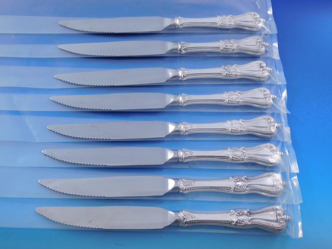 Towle Old Colonial Sterling Silver Steak Knife Set 8 pc 8 3/4": Towle Old Colonial Sterling Silver Steak Knife Set 8 pc 8 3/4" Enhance your dining experience with this exquisite set of 8 Old Colonial steak knives by Towle. Crafted with a sterling silver hollow han