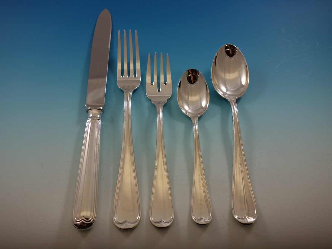 Mauriziano Schiavon Italy Sterling Silver 63 Piece Flatware Set: Mauriziano Schiavon Italy Sterling Silver 63 Piece Flatware Set Enhance your dining experience with this exquisite 63-piece Sterling Silver Flatware Set by Mauriziano, crafted in Italy by Schiavon. Th